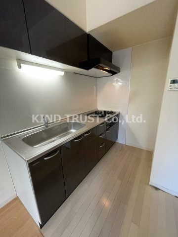 カルムレトリア西梅田のキッチン|お料理しやすいキッチンです