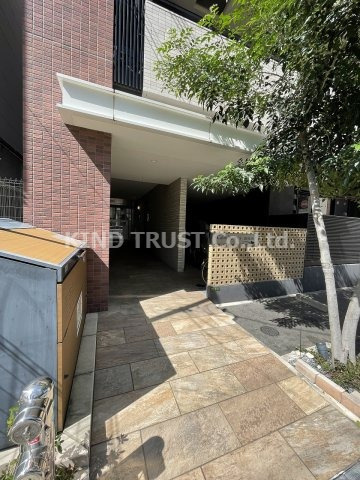 カルムレトリア西梅田のエントランス|建物の内部です