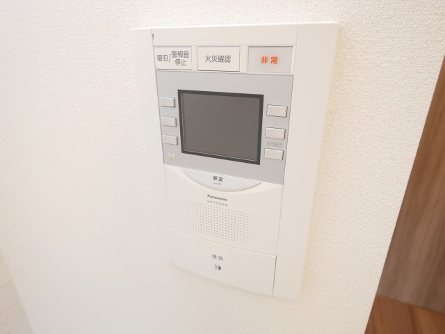 プレサンス堺筋本町駅前シェルのセキュリティ