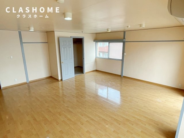 第1知商ビル　　　  刈谷市近郊の賃貸はクラスホームの居間・リビング|同物件の別部屋になります。