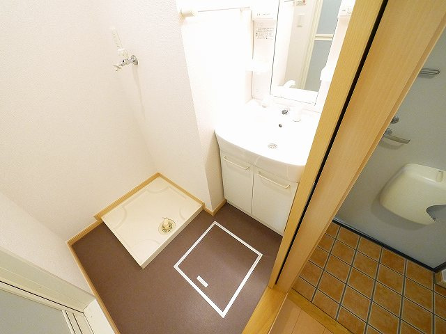 ウエストメゾンＡの洗面所|忙しい朝には欠かせない洗面所です
