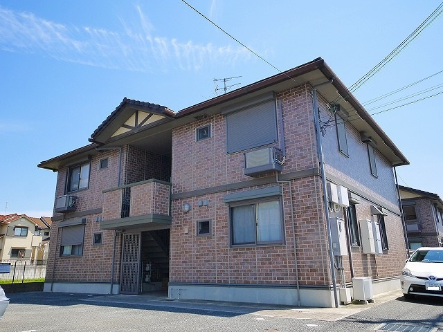 シャルマン高畑Bの外観|きれいな外観です