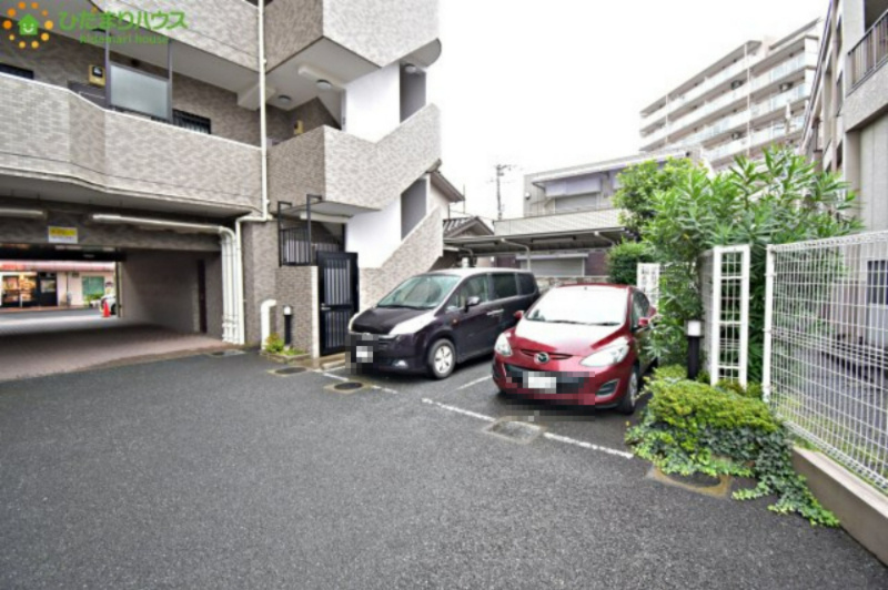 ライオンズステーションプラザ上尾の駐車場