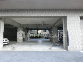 【駐車場】 | リヴィエルバーグ西大島 | 駐車場