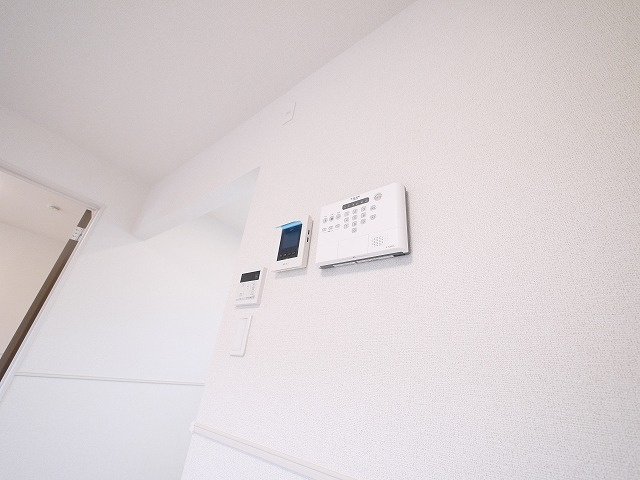 イターナルパレス　Ⅲのセキュリティ|お顔が見えるモニター付きインターホンもございます。