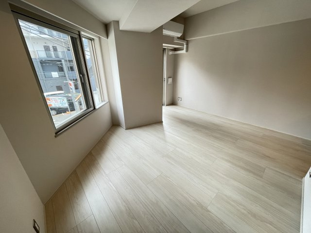 ART　APARTMENT　IN　Ootaka-no-Moriの居間・リビング
