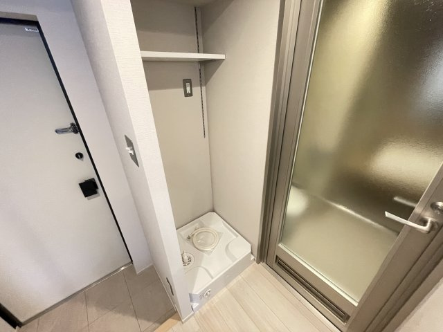 ART　APARTMENT　IN　Ootaka-no-Moriの玄関