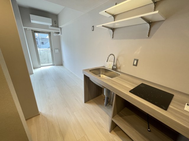 ART　APARTMENT　IN　Ootaka-no-Moriの内装