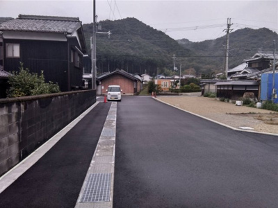 【前面道路含む現地写真】 | 西脇市小坂町B号地