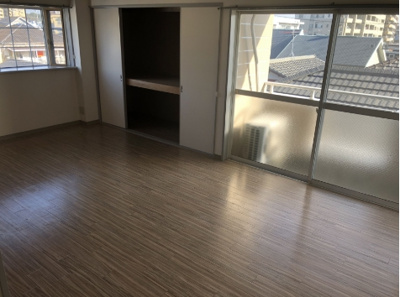 【居間・リビング】 | ビューライフ井尻 | ※同マンション別室の参考写真です