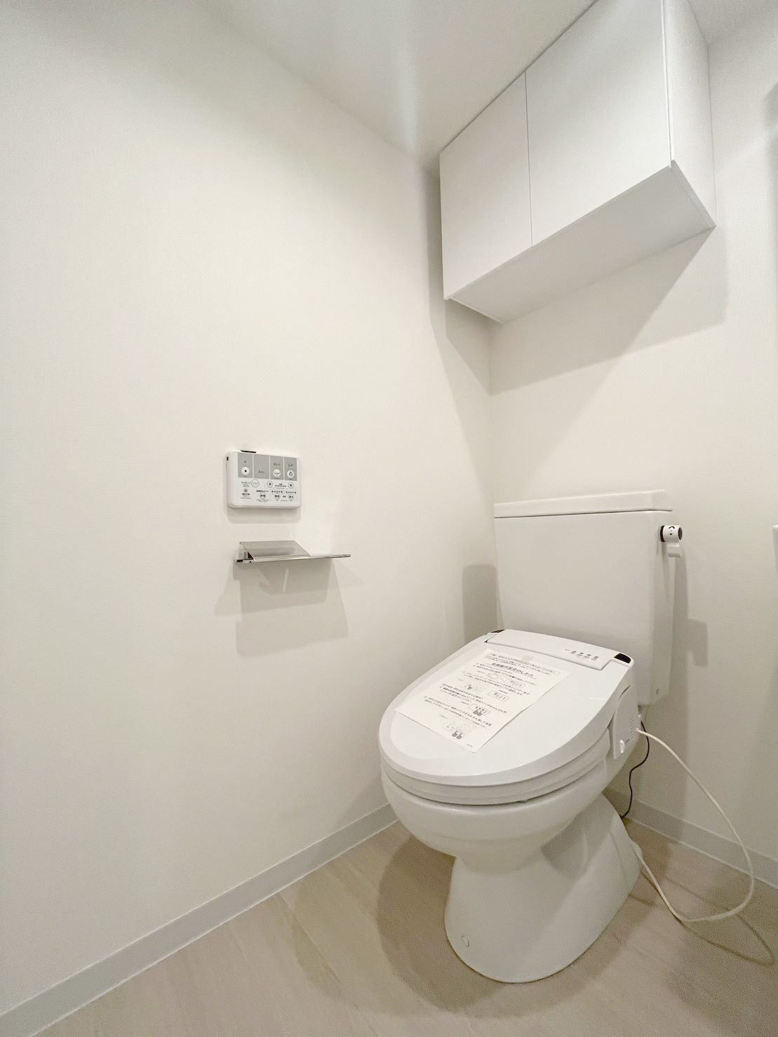 「防音マンション」ラシクラスInfina御徒町のトイレ|落ち着いた色調のトイレです