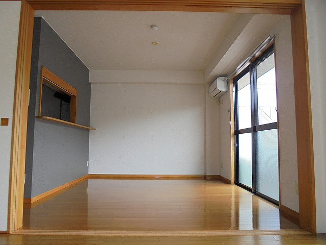 パールグランデの居間・リビング|使いやすいリビングです
※反転の場合がございます。