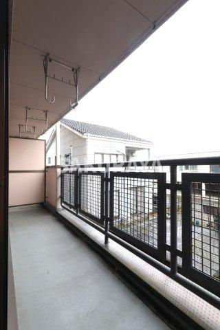 モンシャトー足利成和のバルコニー|2025年4月撮影。