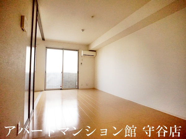 Riziere Aの居間・リビング