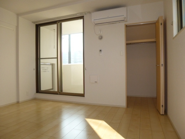 クレール壱番館の洋室