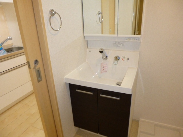 クレール壱番館の独立洗面台