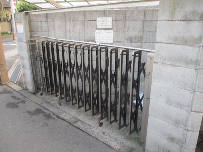 【エントランス】 | グランマルシェ | ゴミ置き場です