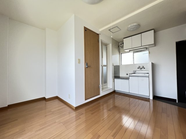 嶋村マンションの居間・リビング