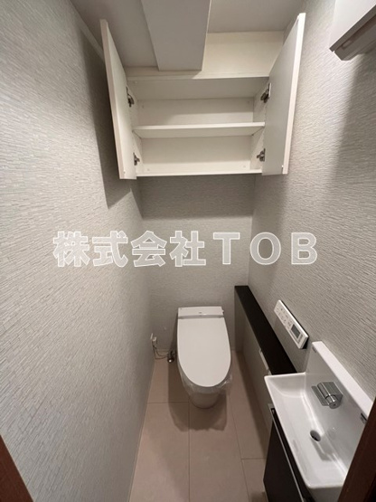 【トイレ】 | カールスルーエ吉祥寺-定期借家3年-