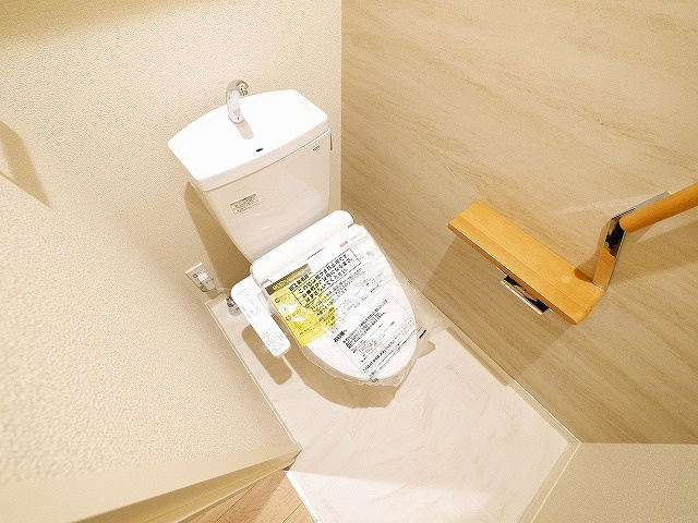 シャーメゾン　リアン　富雄元町のトイレ|落ち着いた色調のトイレです