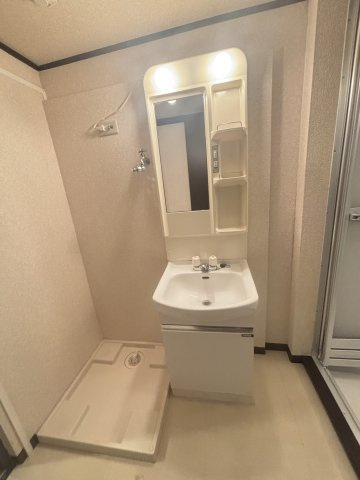 調布住宅の洗面所