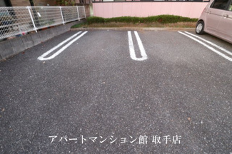 【駐車場】