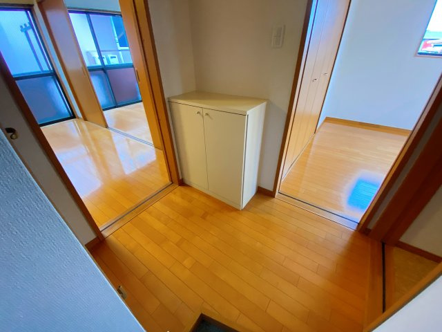 OASIS　SATONAKA　Bの玄関