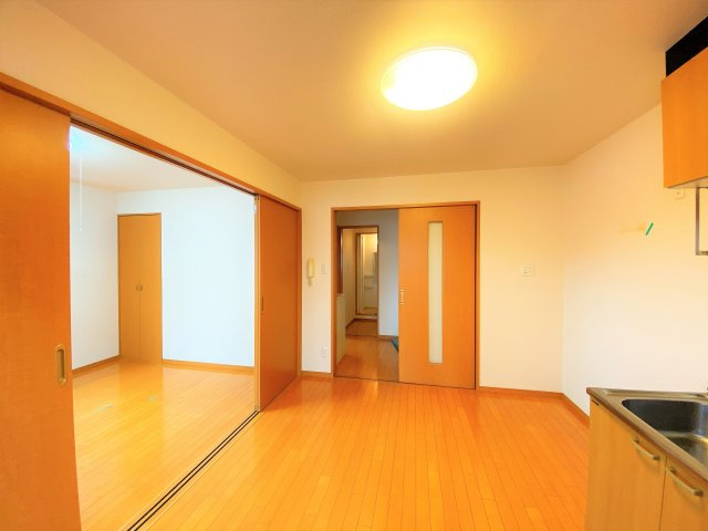 OASIS　SATONAKA　Bの居間・リビング