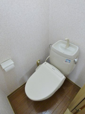 【トイレ】 | サンガーデンＫＯＢＡＹＡＳＨＩ　Ｂ棟 | 温水洗浄便座で快適なトイレ♪　※掲載画像は同タイプの別室画像のためイメージとしてご参照ください。