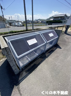 【その他共用部分】 | チャーリーコート | 敷地内ゴミ置き場