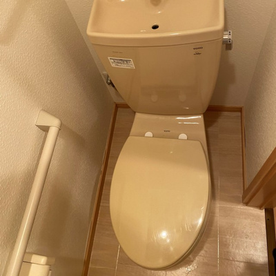 【トイレ】 | カーサヴェルデ | 清潔感のあるトイレです