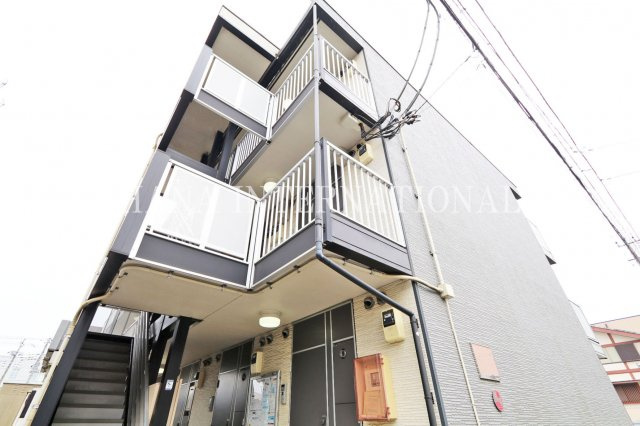 レオパレスプレジオの外観