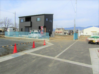 【前面道路含む現地写真】 | エンゼルハウス　甲府市上町⑤ | 前面道路含む現地写真です