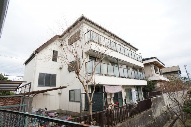 エトワール宝塚の外観