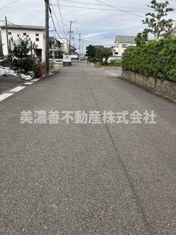 ５９５８３　羽島市福寿町浅平土地の前面道路含む現地写真