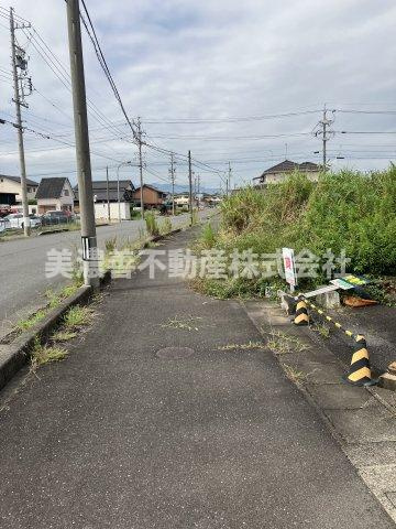 ５９５８２　羽島市福寿町平方土地の前面道路含む現地写真