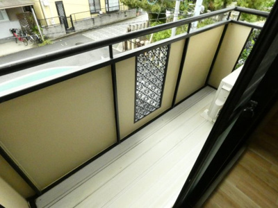 【バルコニー】 | コモドエール | コモドエール