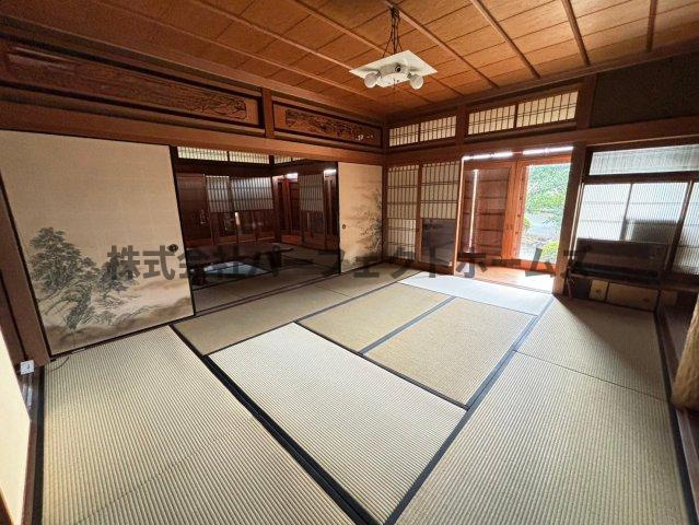 日本庭園付き古民家の和室|落ち着いた雰囲気の和室付きです