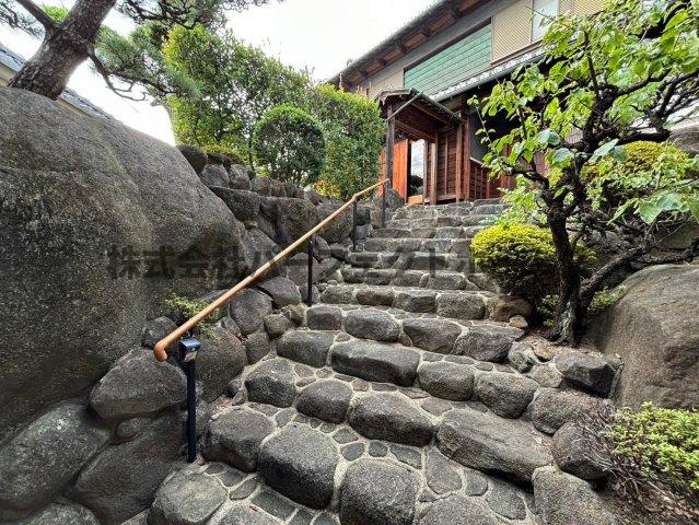 日本庭園付き古民家のその他共用部分|シンプルで使いやすい玄関です