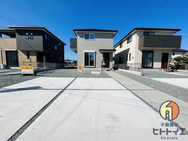 新築住宅)サンコート八女市本村9号棟の前面道路含む現地写真