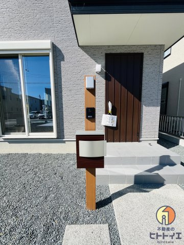 新築住宅)サンコート八女市本村9号棟のエントランス