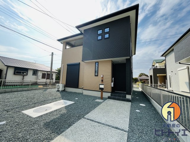 新築住宅)サンコート八女市本村10号棟の前面道路含む現地写真
