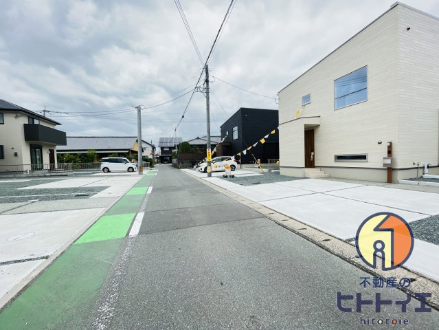 新築住宅)the park八女市本村7号棟の前面道路含む現地写真