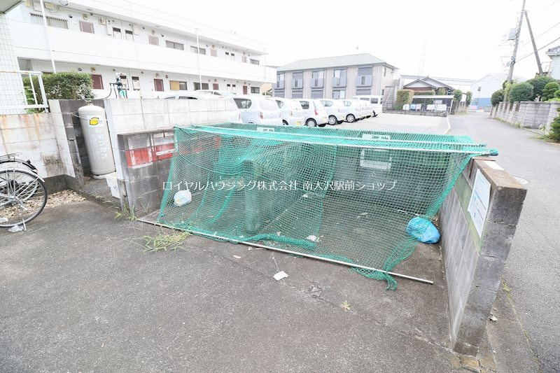 敷地内ごみ捨て場
