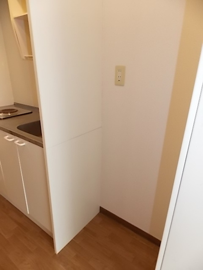 【キッチン】 | サンコート板宿 | サンコート板宿冷蔵庫置場