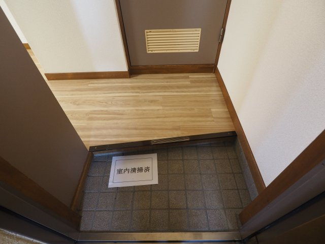 ヴェルデ赤羽の玄関