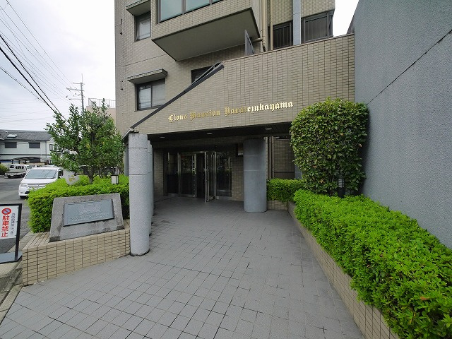 ライオンズマンション奈良帝塚山のエントランス