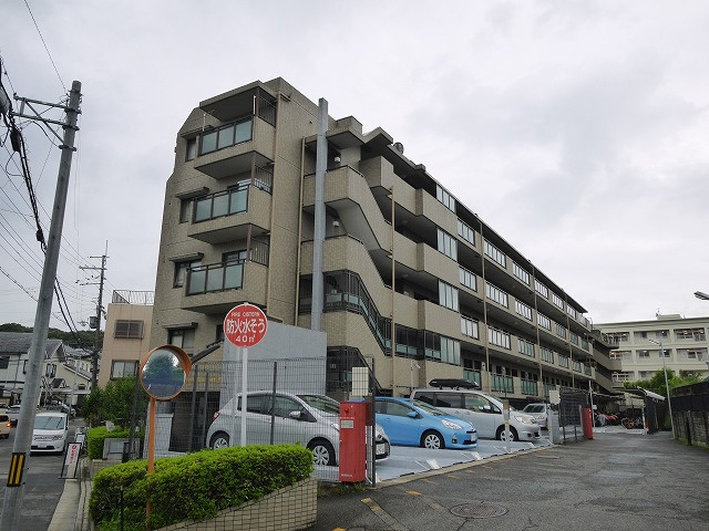 ライオンズマンション奈良帝塚山の外観