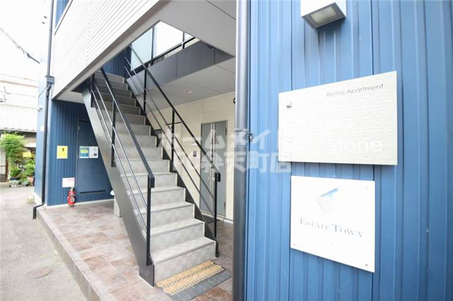 【エントランス】 | Aqua Stone | 建物の内部です