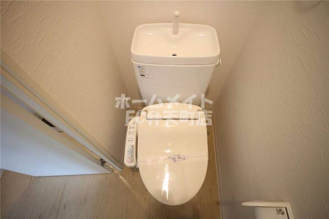 【トイレ】 | Aqua Stone | 清潔感のあるトイレです